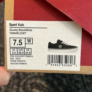 Black suede vans 🤍